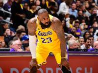 猛龙三巨头联手，爆发新星得分突破，詹姆斯冲击季后赛！的简单介绍